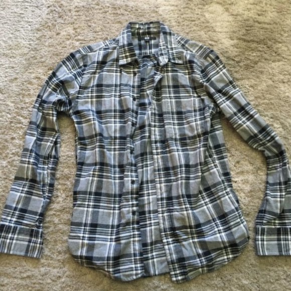 Uniqlo Other - Uniqlo Men's XS Gray  & Black Plaid Flannel Shirt